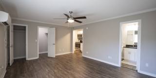220 West Alabama Apartments Gallery 13