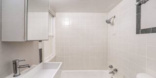Charming 1 bed/1bath in The Highland Gallery 9