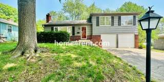 Three Bedroom Home in Overland Park w/ Wood Floors, Finished Basement, and a Fenced Yard! Gallery 1