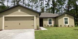 Like new 3+Den/2/2 With screed in porch. Gallery 1