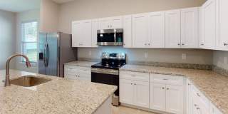 Eleven Oaks Gallery 6