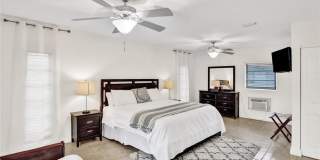 631 Oleander Drive Gallery 36