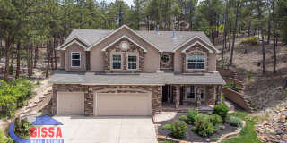 Beautiful home with 7 bedrooms, 5 1/2 bathrooms, 3-car garage in D38! Gallery 1