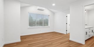 950 Maple Ave - B Gallery 15