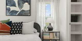 Maggie Flats Gallery 13