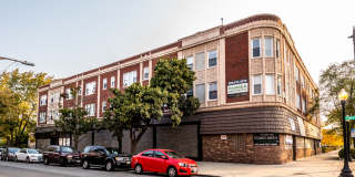 5836 W Madison St Gallery 12