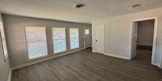 MAJOR PRICE DROP!!  Stunning 3 bedroom 2 bath home in Baton Rouge, LA Gallery 4