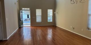 553 Writers Way Gallery 12