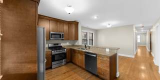 2-Bedroom Gem in Oak Park Historic District Gallery 7