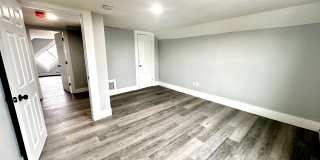 121 Oak Street Gallery 21