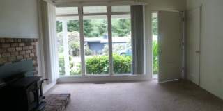 Single Level home in Arcata- Pet Friendly! Gallery 4