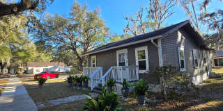 3/1 - Renovated Ranch-Style home minutes from Downtown Gallery 26
