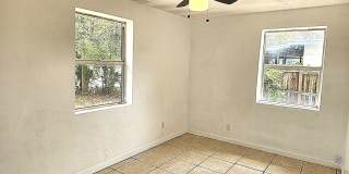 Cozy 2-bedroom, 1-bath home in Daytona Beach Gallery 13