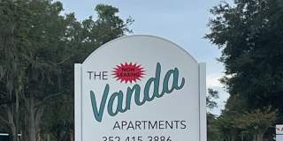 The Vanda Gallery 18