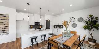 Beautiful 3 Bedroom 2.5 Bathroom Home Gallery 8