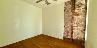 {2201 - D} Updated Pendleton Heights Condo Available Immediately {2201 - D} Updated Pendleton Heights Condo Available Immediately Gallery 8