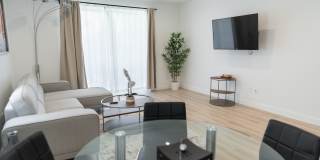 4827 Riverton Ave Gallery 25