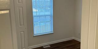 Now available:  Three bedroom, 1.5 bath home in Maryville City Gallery 16