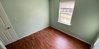 Room in 3 Bedroom Home at Beaverwood Dr Gallery 15