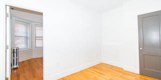 Spacious Fenway 2-Bedroom with Heat, Hot Water & Gas Included – Prime Location Near Transit, Dining & Entertainment! Gallery 8