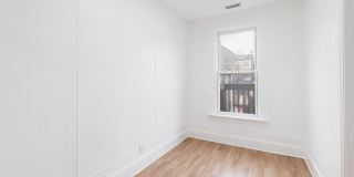 1430 W Superior Street unit: 2R Gallery 14