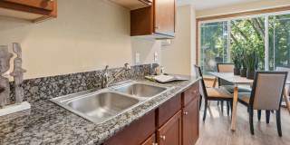 Lake Pointe Gallery 11