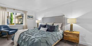 VILLAGGIO ON YARROW BAY Gallery 3