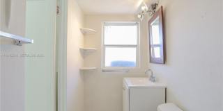 2250 NE 136th St Gallery 16