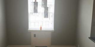 Nice 2 bed in Brookline Gallery 3