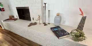 3 Bedroom 2 Bathroom - Fully Furnished - Mid Century Modern Gallery 15
