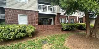 Adorable 2 Bedroom Condo! Gallery 5