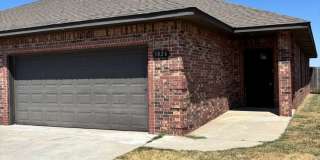 3br 2ba duplex with 2 car garage! 3br 2ba duplex with 2 car garage! Gallery 1