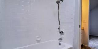 Remodeled 3bd 3-Story Townhouse With Attached Garage Remodeled 3bd 3-Story Townhouse With Attached Garage Gallery 36