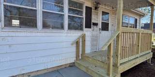 2 bed 1 bath house available! Gallery 4