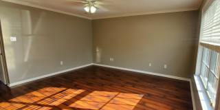 4624 Parkoaks Drive Gallery 2