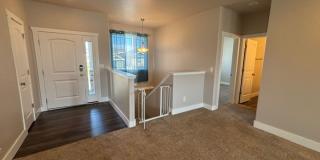 Beautiful 5 Bedroom, 3 Bath Executive Home in the Pointe! Gallery 6