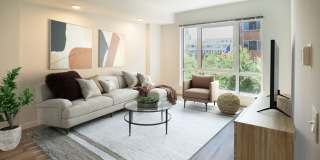 202 Queen Gallery 10