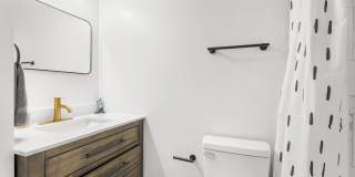 2207 North 28th Place Gallery 20