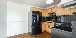 Sunny Corner Condo in the Heart of Capitol Hill | 2 Bed • 2 Bath • 795 Sq. Ft. Gallery 7
