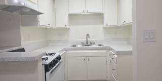 171 Mariposa Apartments Gallery 1