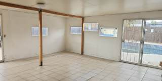 Spacious 4-Bedroom Home with Pool Gallery 11