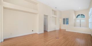 Highly Desirable Executive Home: 4 Bedrooms, 3 Bathrooms of Luxury Living Gallery 32