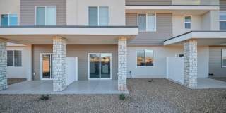 Newly Built 4 Bedroom Townhome! Gallery 3