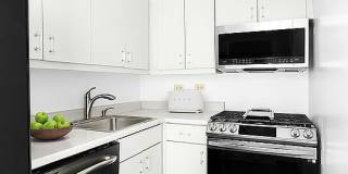 43 W 61st St Apt 16K Gallery 3