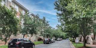Room in 2 Bedroom Home at Donatello Ave Gallery 28
