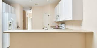 2 Bedroom with Den and Garage. Over !800 Sq. Ft under air Gallery 14