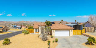 Fully Furnished Pool Home Gallery 5