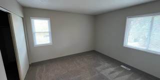 Two-Bed Downtown Apt with a View! Gallery 41