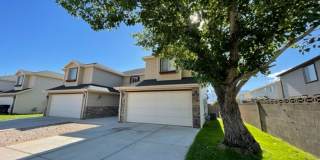 SPACIOUS TWIN HOME AVAILABLE FOR RENT Gallery 1