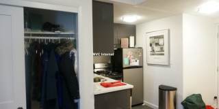 Nice 1 bed in Brookline Gallery 8